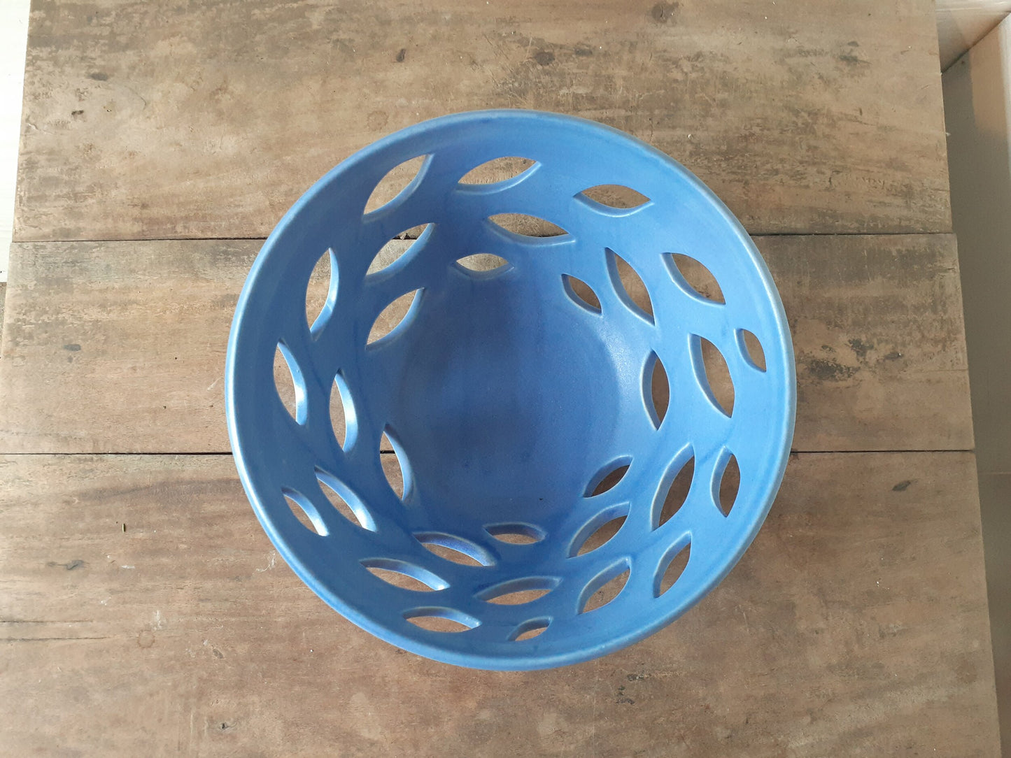 Round Cat Eye Fruit Bowl