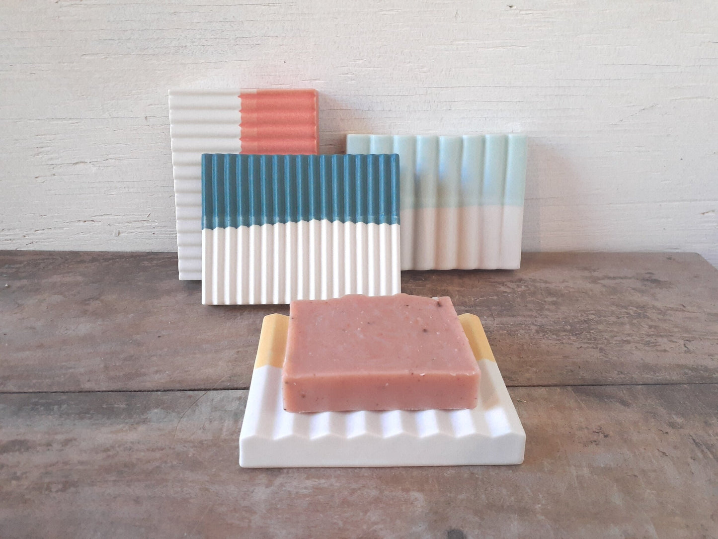 Horizontal Two-Color Soap Dish