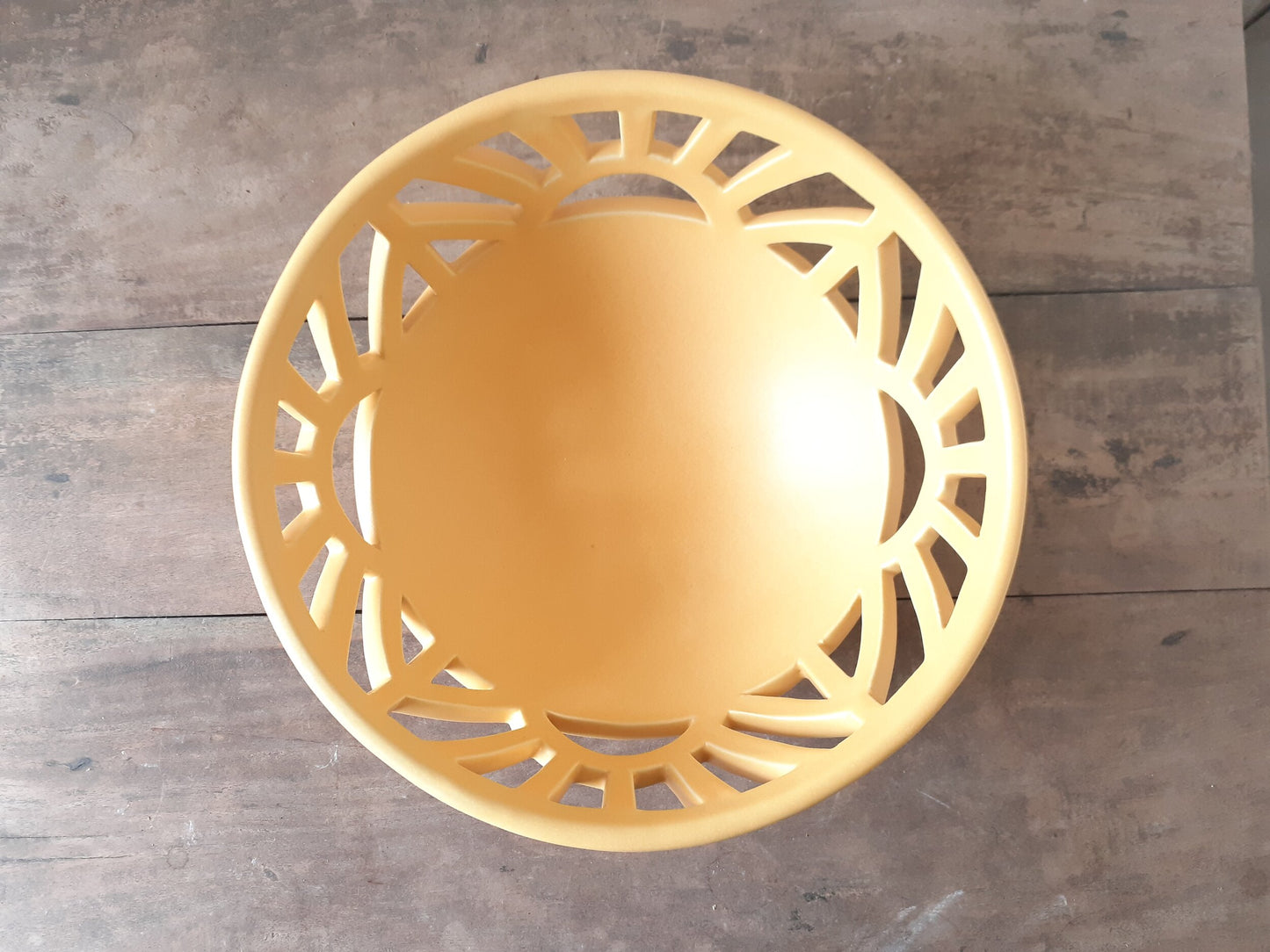 Round Sunshine Fruit Bowl