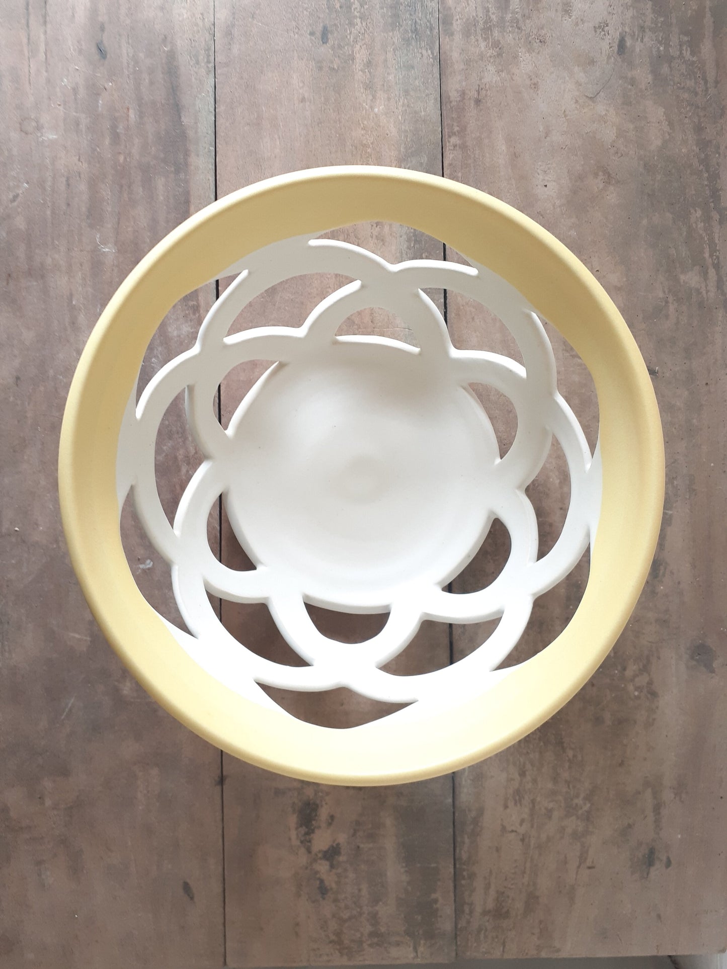 Round Rose Fruit Bowl