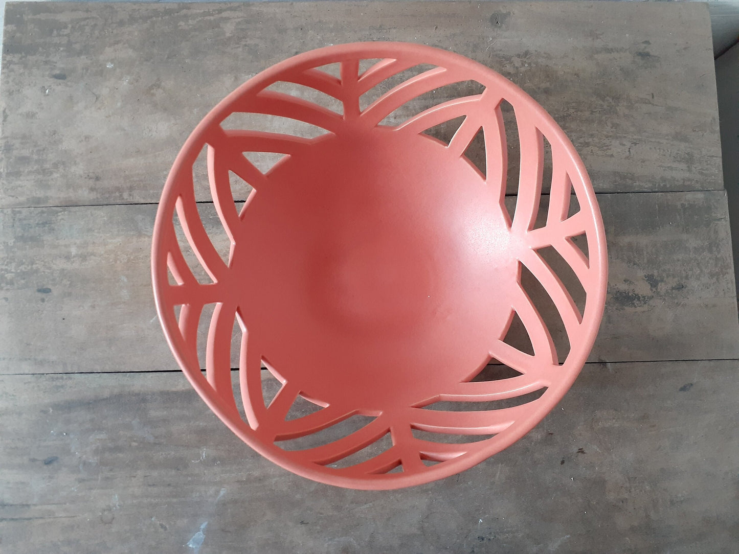 Round Chevron Fruit Bowl